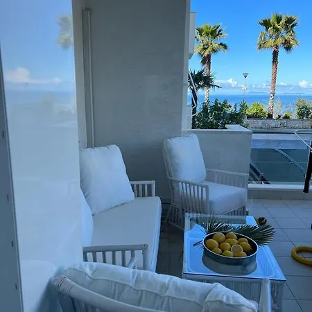 White Sidesea View Апартаменты