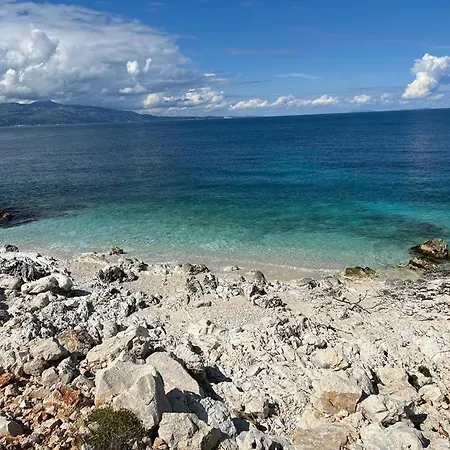 White Sidesea View Апартаменты