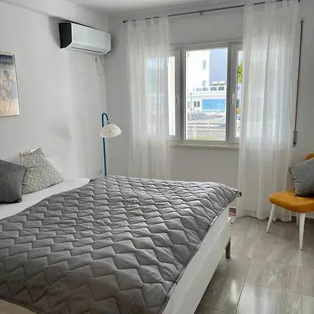 Апартаменты White Sidesea View *